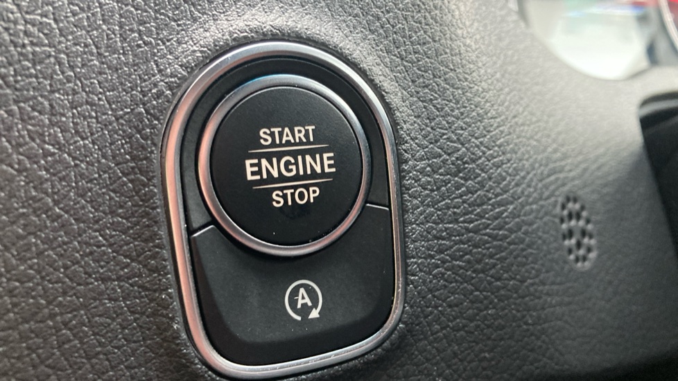 Mercedes-Benz Sprinter 315Cdi L2 Diesel Rwd 3.5t H2 Pro Van 9G-Tronic - Image 28