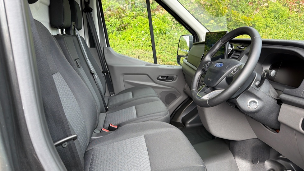 Ford Transit E-350 L3 Rwd 135kW 68kWh H2 Trend Van Auto [DAP] - Image 6
