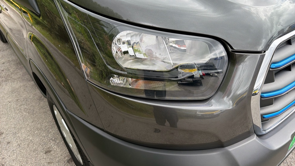 Ford Transit E-350 L3 Rwd 135kW 68kWh H2 Trend Van Auto [DAP] - Image 32