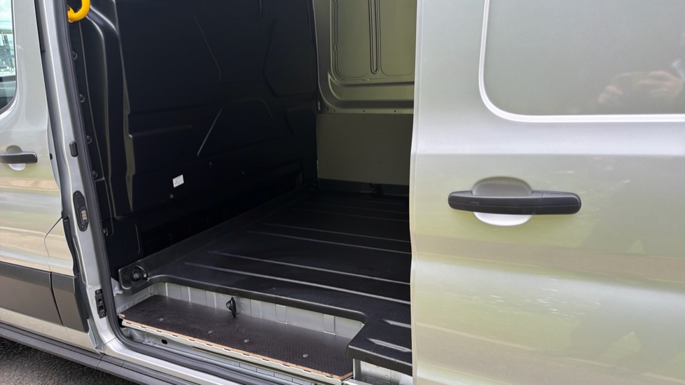 Ford Transit E-350 L3 Rwd 135kW 68kWh H2 Trend Van Auto [DAP] - Image 5