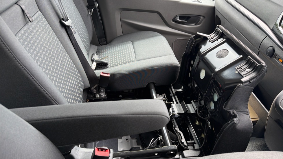 Ford Transit E-350 L3 Rwd 135kW 68kWh H2 Trend Van Auto [DAP] - Image 36