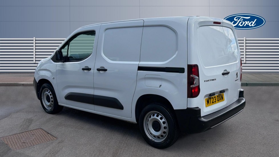 Peugeot Partner Standard Diesel 1000 1.5 BlueHDi 100 Professional Premium + Van - Image 2