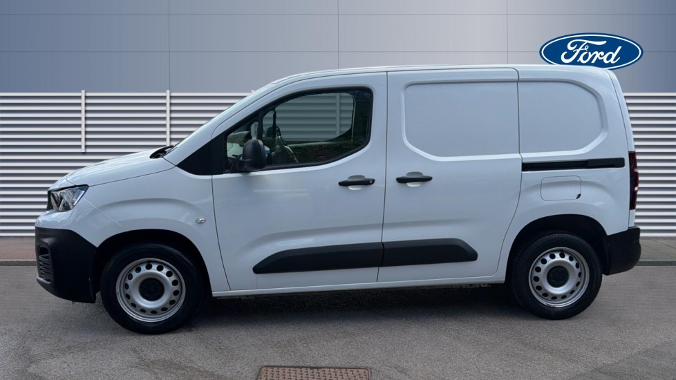 Peugeot Partner Standard Diesel 1000 1.5 BlueHDi 100 Professional Premium + Van - Image 4