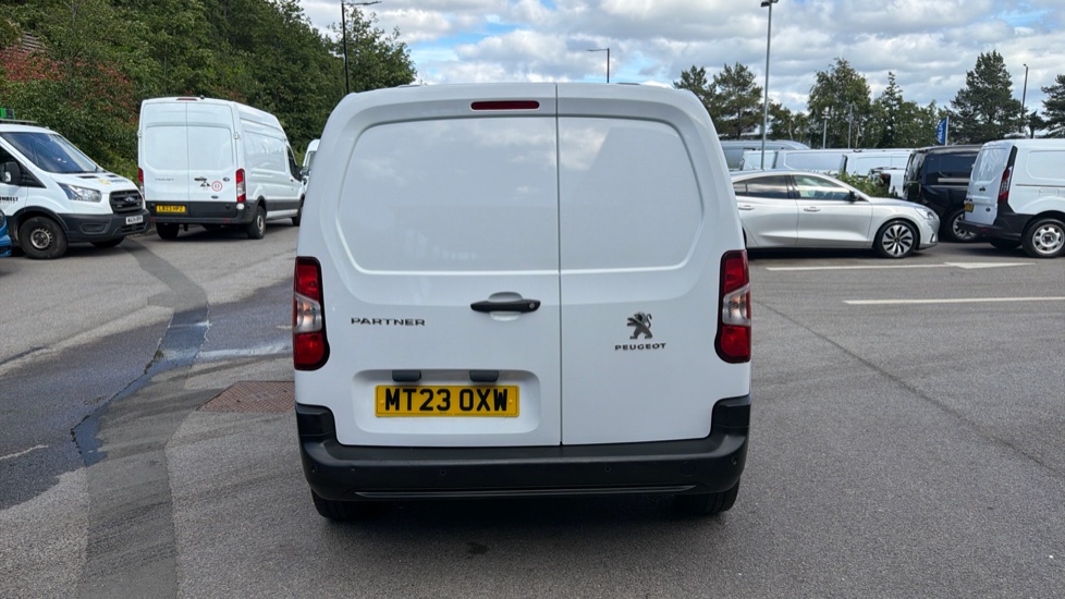 Peugeot Partner Standard Diesel 1000 1.5 BlueHDi 100 Professional Premium + Van - Image 11