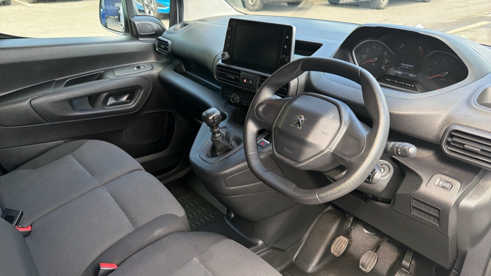 Peugeot Partner Standard Diesel 1000 1.5 BlueHDi 100 Professional Premium + Van - Image 16