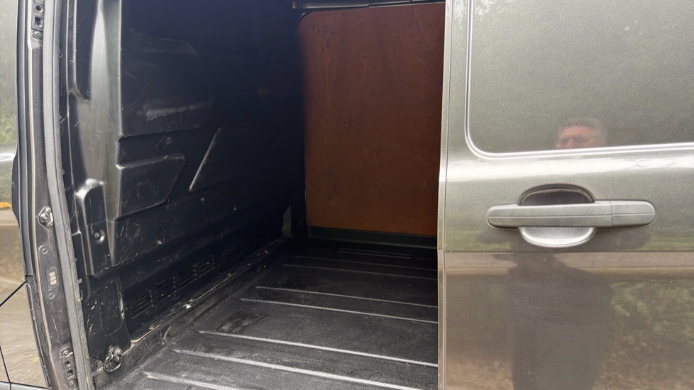 Ford Transit Custom 320 L1 Diesel Fwd 2.0 EcoBlue Hybrid 130ps High Roof Trend Van - Image 5