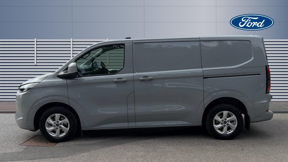 Ford Transit Custom E-320 L1 Rwd 100kW 65kWh H1 Van Limited Auto - Image 4