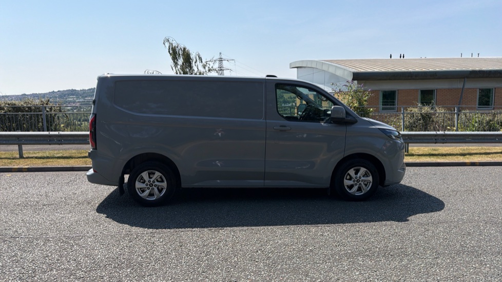 Ford Transit Custom E-320 L1 Rwd 100kW 65kWh H1 Van Limited Auto - Image 9