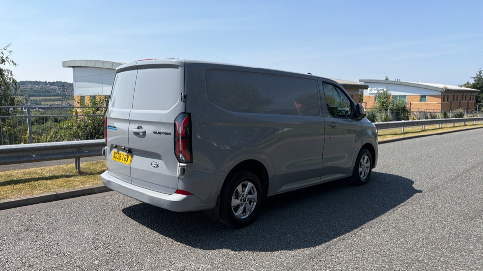Ford Transit Custom E-320 L1 Rwd 100kW 65kWh H1 Van Limited Auto - Image 10