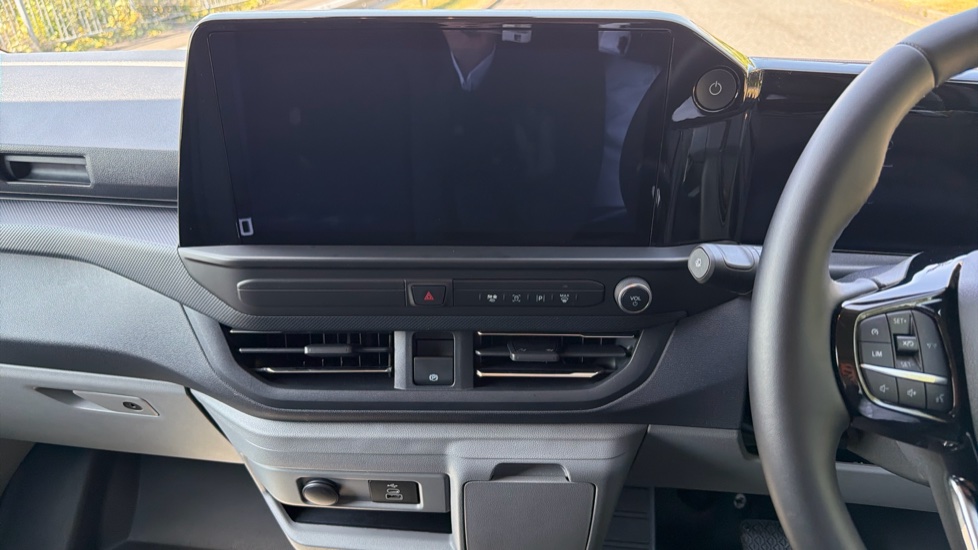 Ford Transit Custom E-320 L1 Rwd 100kW 65kWh H1 Van Limited Auto - Image 15