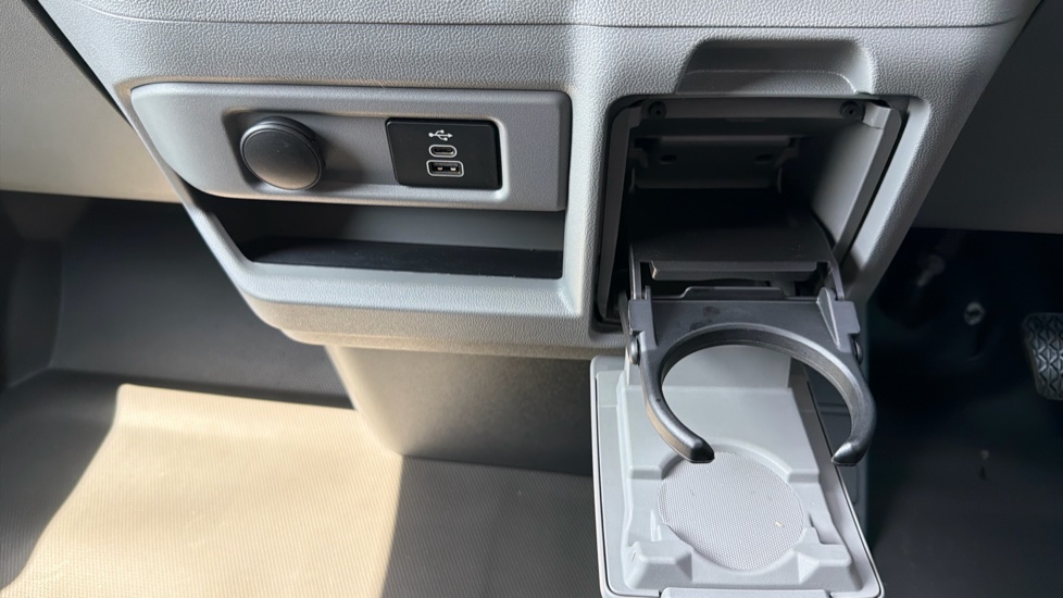 Ford Transit Custom E-320 L1 Rwd 100kW 65kWh H1 Van Limited Auto - Image 22