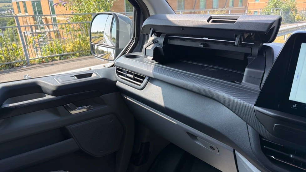 Ford Transit Custom E-320 L1 Rwd 100kW 65kWh H1 Van Limited Auto - Image 32