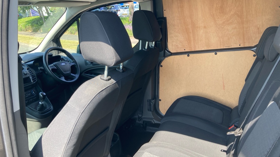 Ford Transit Connect 240 L2 Diesel 1.5 EcoBlue 100ps Trend D/Cab Van - Image 18
