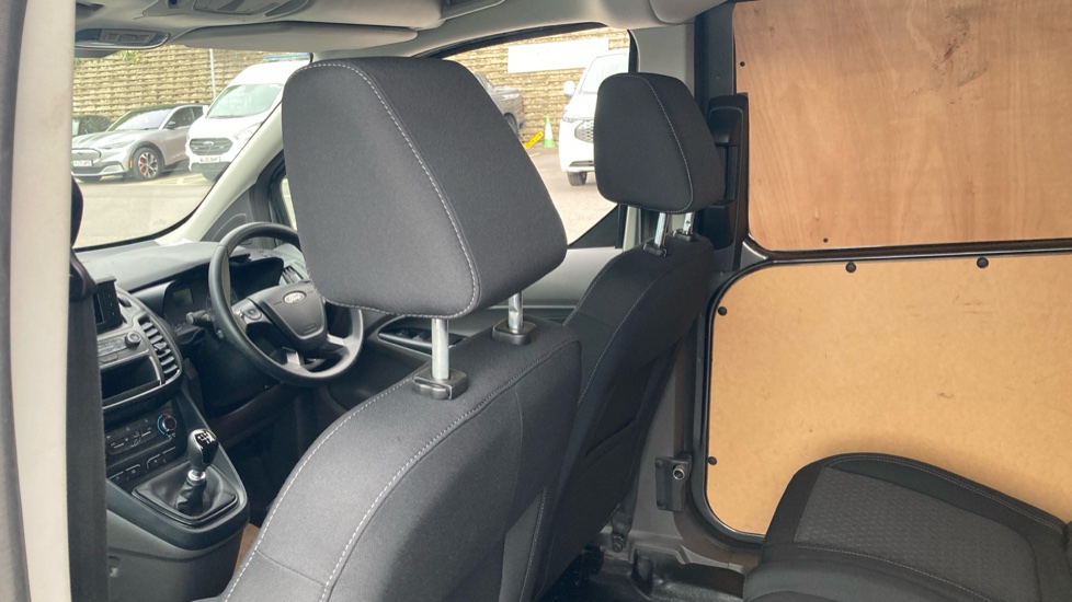 Ford Transit Connect 240 L2 Diesel 1.5 EcoBlue 100ps Trend D/Cab Van - Image 18