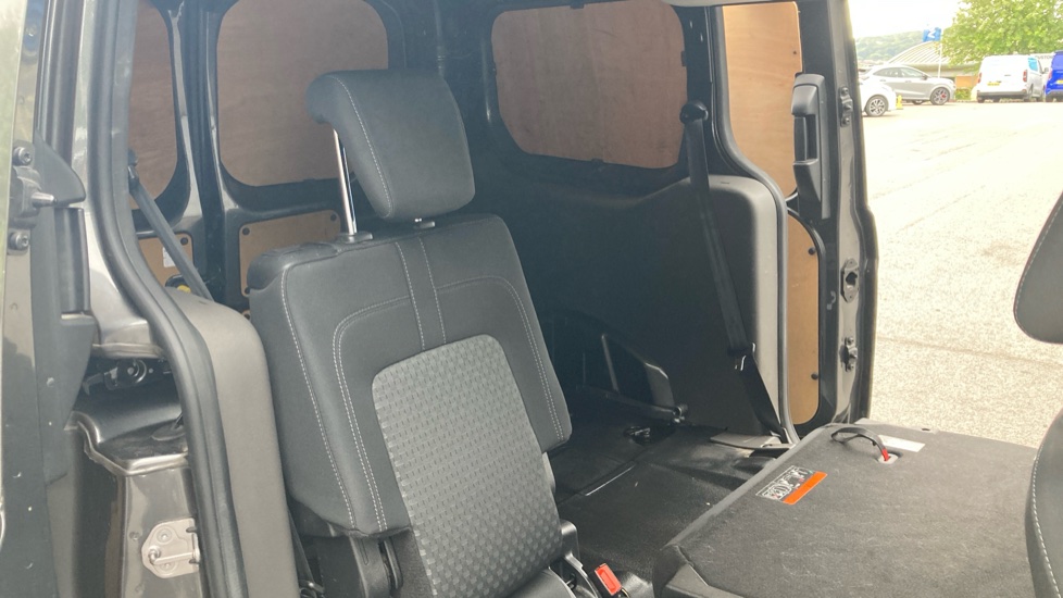 Ford Transit Connect 240 L2 Diesel 1.5 EcoBlue 100ps Trend D/Cab Van - Image 23