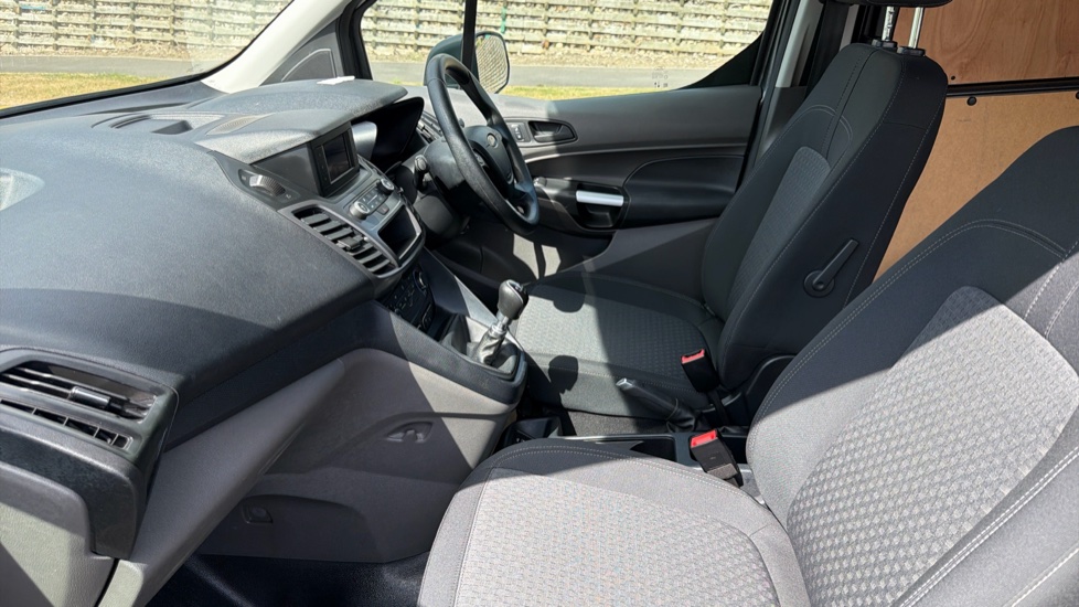 Ford Transit Connect 240 L2 Diesel 1.5 EcoBlue 100ps Trend D/Cab Van - Image 13