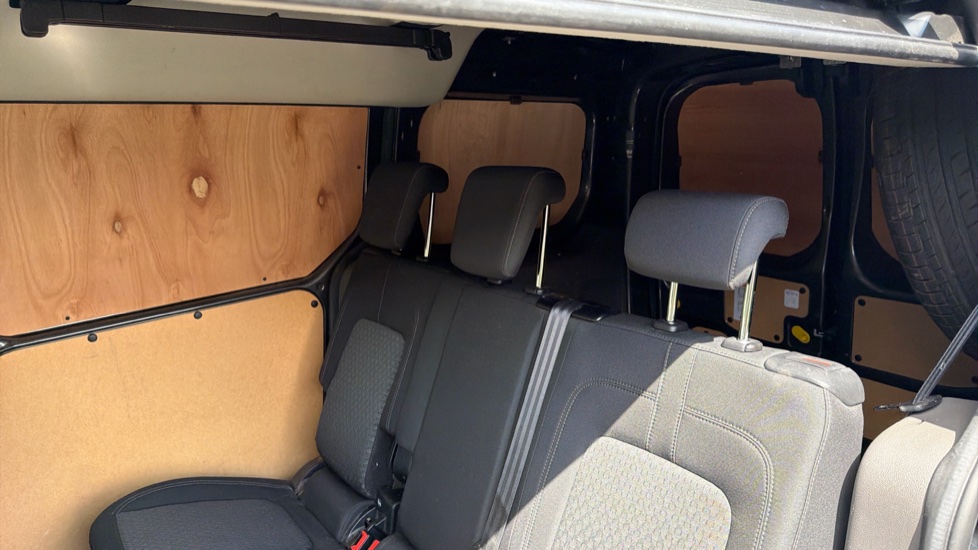 Ford Transit Connect 240 L2 Diesel 1.5 EcoBlue 100ps Trend D/Cab Van - Image 14