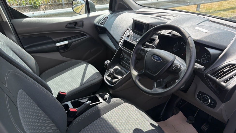 Ford Transit Connect 240 L2 Diesel 1.5 EcoBlue 100ps Trend D/Cab Van - Image 16