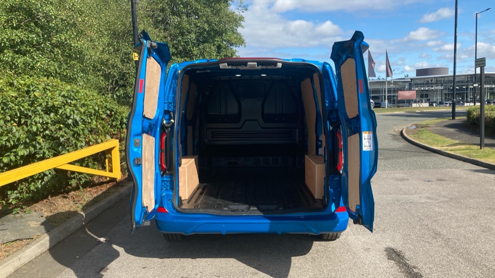 Ford Transit Custom E-320 L1 Rwd 160kW 65kWh H1 Van Sport Auto - Image 3