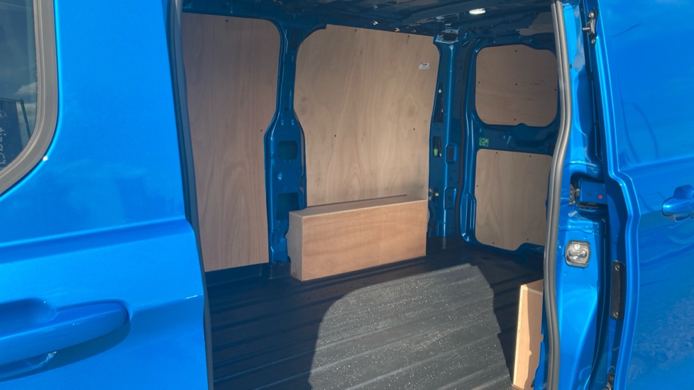Ford Transit Custom E-320 L1 Rwd 160kW 65kWh H1 Van Sport Auto - Image 5