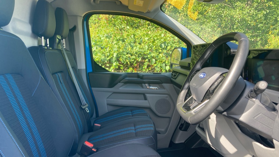 Ford Transit Custom E-320 L1 Rwd 160kW 65kWh H1 Van Sport Auto - Image 6
