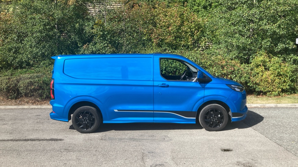 Ford Transit Custom E-320 L1 Rwd 160kW 65kWh H1 Van Sport Auto - Image 9