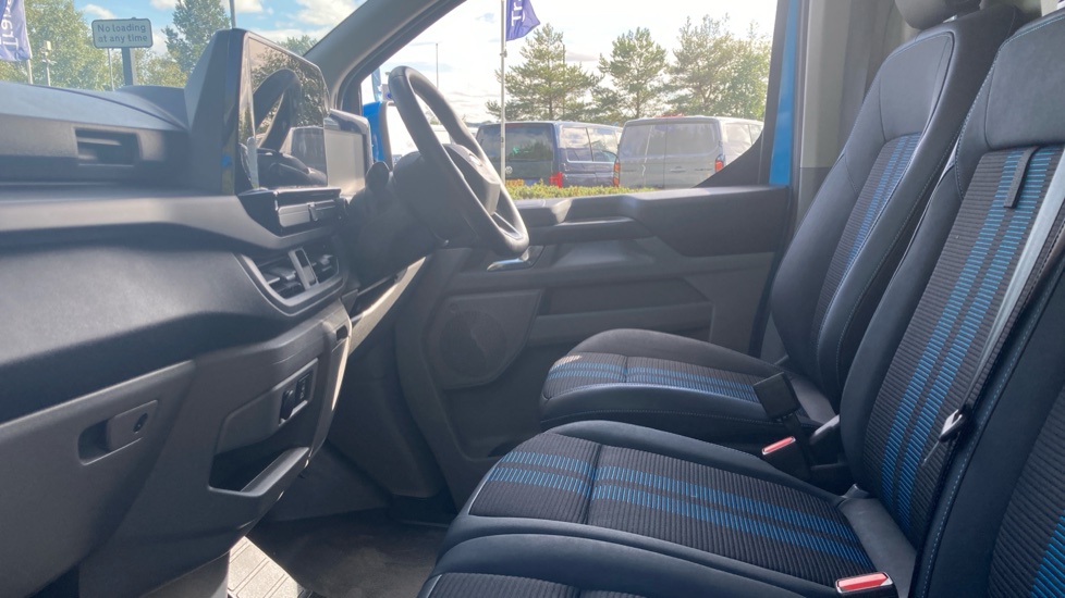 Ford Transit Custom E-320 L1 Rwd 160kW 65kWh H1 Van Sport Auto - Image 13