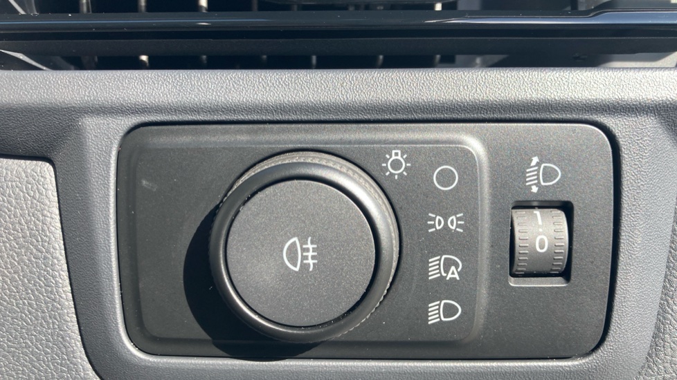 Ford Transit Custom E-320 L1 Rwd 160kW 65kWh H1 Van Sport Auto - Image 26