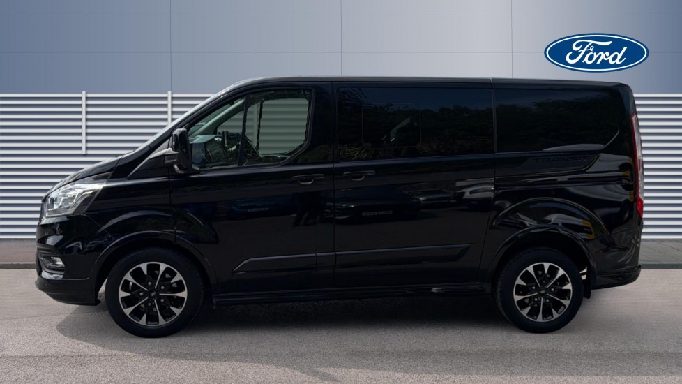 Ford Transit Custom 320 L1 Diesel Fwd 2.0 EcoBlue 170ps Low Roof D/Cab Sport Van - Image 4
