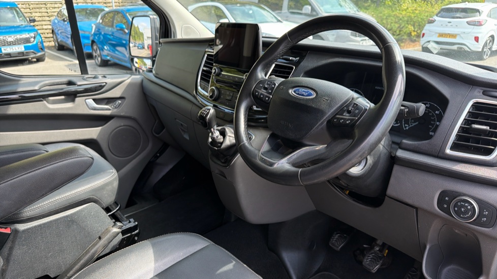 Ford Transit Custom 320 L1 Diesel Fwd 2.0 EcoBlue 170ps Low Roof D/Cab Sport Van - Image 16