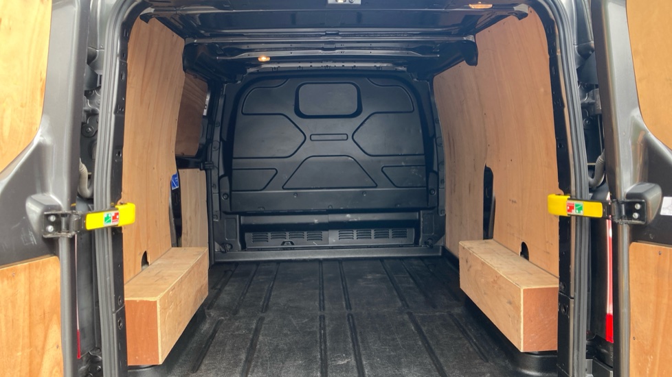 Ford Transit Custom 280 L1 Diesel Fwd 2.0 EcoBlue 130ps Low Roof Trend Van - Image 12