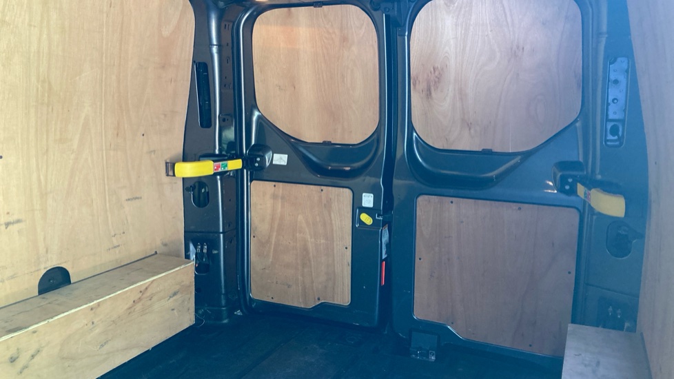 Ford Transit Custom 280 L1 Diesel Fwd 2.0 EcoBlue 130ps Low Roof Trend Van - Image 14