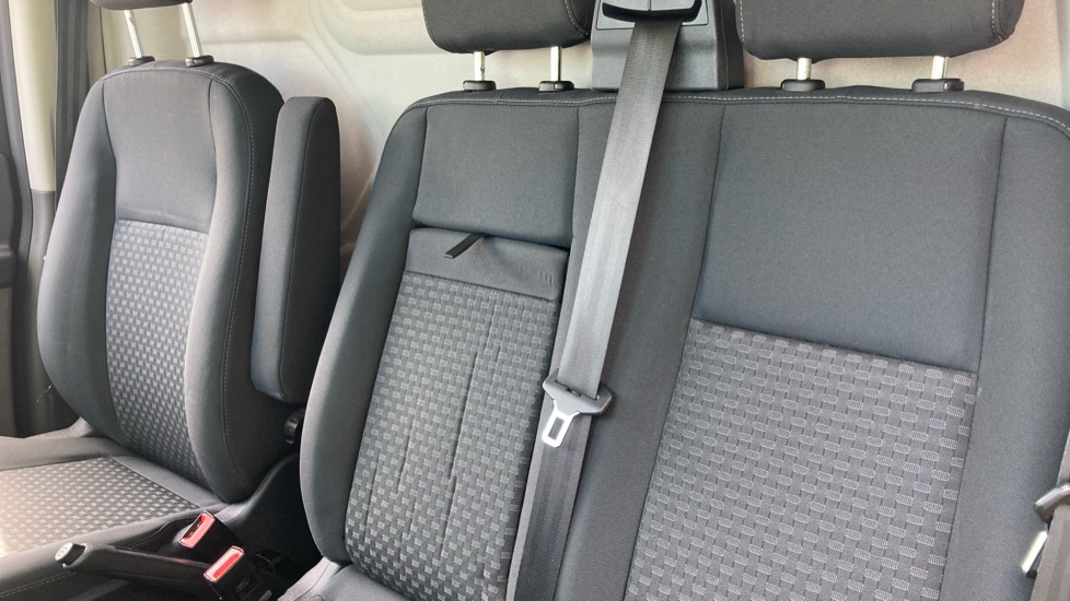 Ford Transit Custom 280 L1 Diesel Fwd 2.0 EcoBlue 130ps Low Roof Trend Van - Image 23