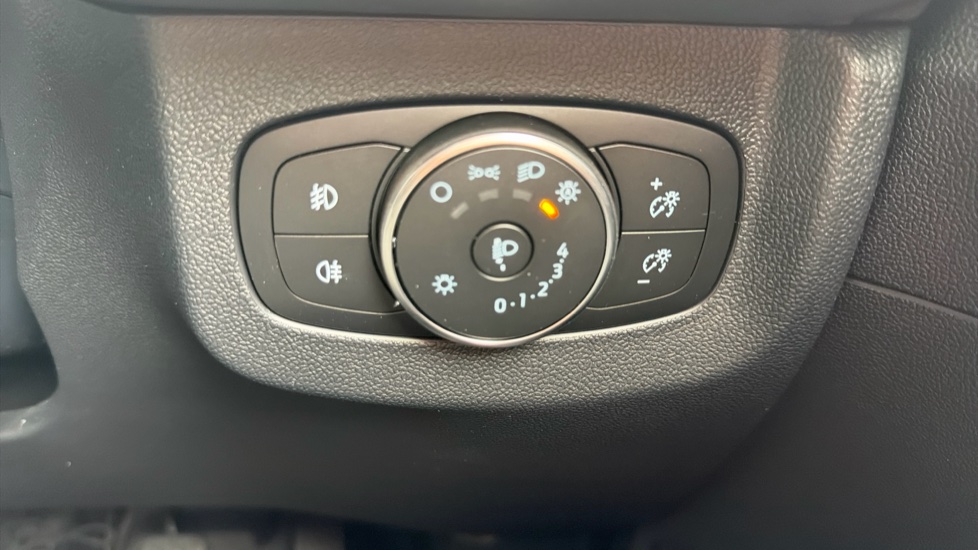 Ford Transit Courier Diesel 1.5 EcoBlue Active Van - Image 29