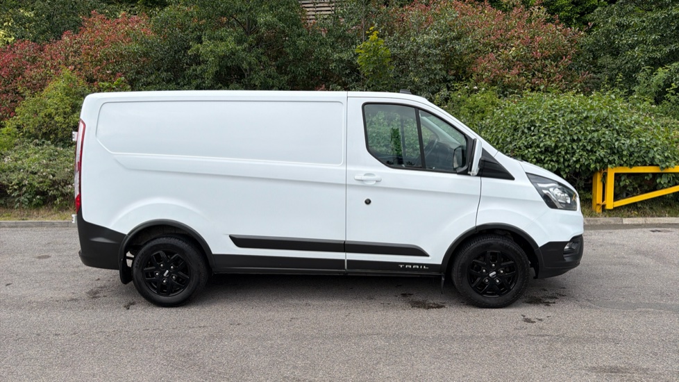 Ford Transit Custom 300 L1 Diesel Fwd 2.0 EcoBlue 130ps Low Roof Trail Van - Image 9