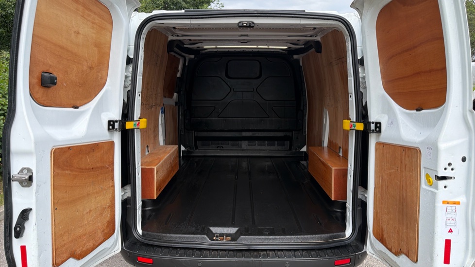 Ford Transit Custom 300 L1 Diesel Fwd 2.0 EcoBlue 130ps Low Roof Trail Van - Image 12