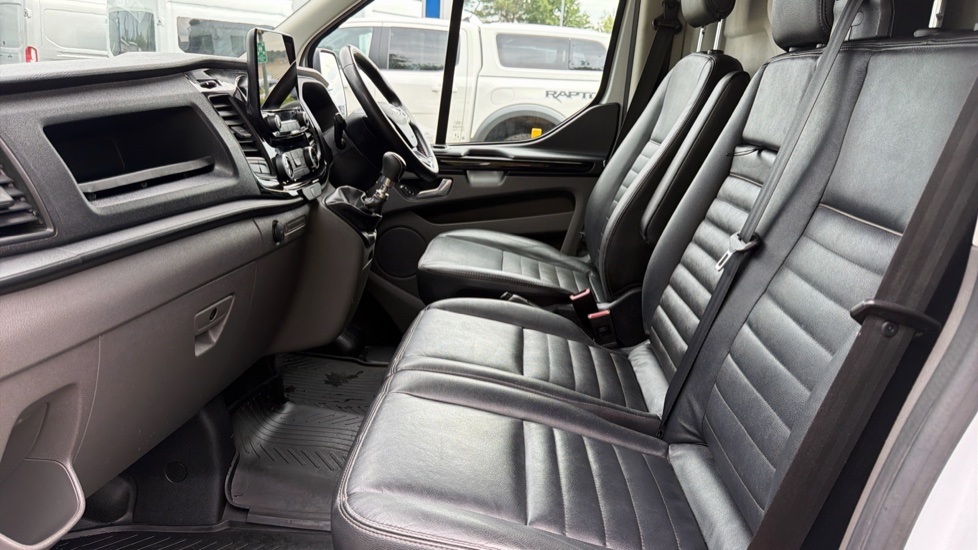Ford Transit Custom 300 L1 Diesel Fwd 2.0 EcoBlue 130ps Low Roof Trail Van - Image 13