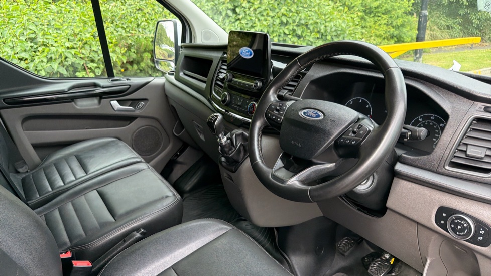 Ford Transit Custom 300 L1 Diesel Fwd 2.0 EcoBlue 130ps Low Roof Trail Van - Image 16