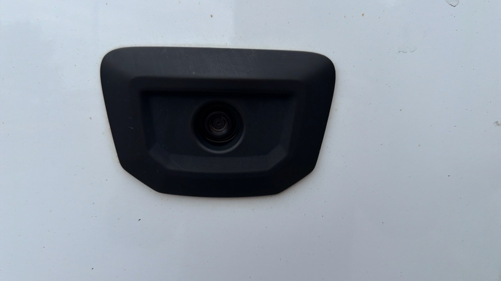 Ford Transit Custom 300 L1 Diesel Fwd 2.0 EcoBlue 130ps Low Roof Trail Van - Image 32