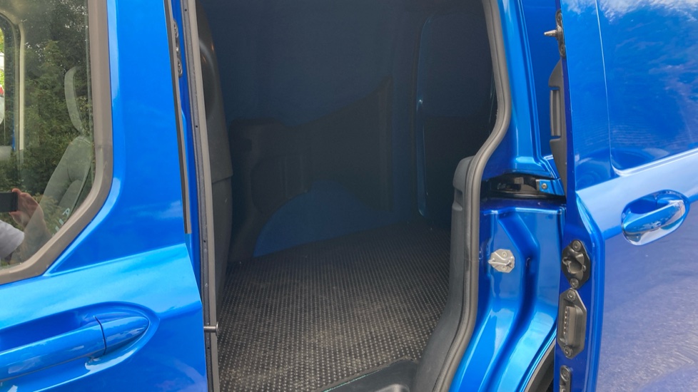Ford Transit Courier Diesel 1.5 EcoBlue Active Van - Image 5