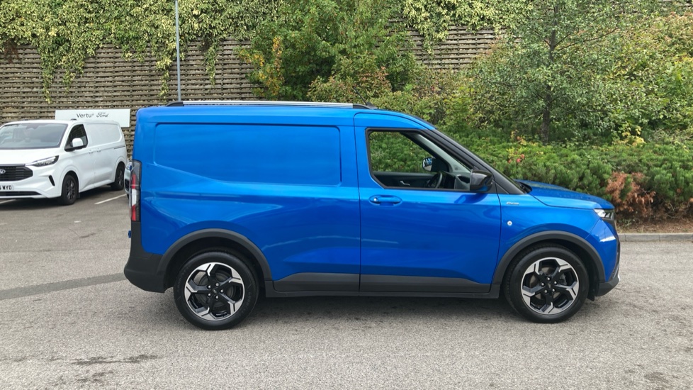 Ford Transit Courier Diesel 1.5 EcoBlue Active Van - Image 9