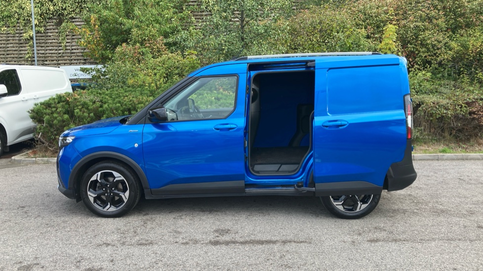 Ford Transit Courier Diesel 1.5 EcoBlue Active Van - Image 31