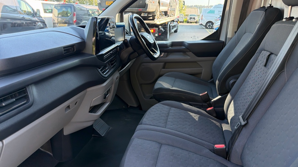 Ford Transit Custom E-320 L1 Rwd 100kW 65kWh H1 Van Limited Auto - Image 13