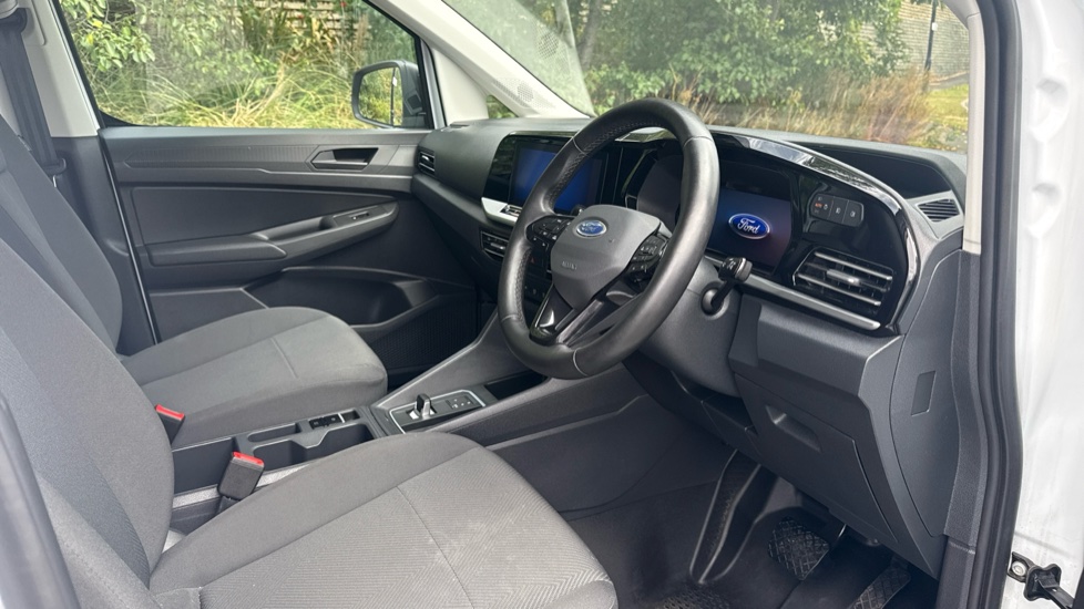Ford Transit Connect 250 L2 Petrol 1.5 EcoBoost PHEV 150 Trend Van Auto - Image 6