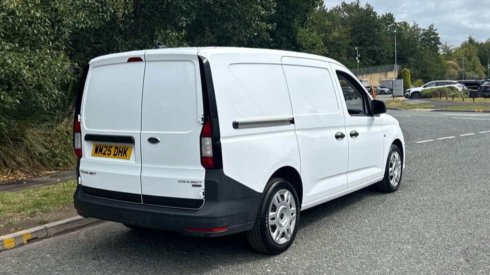 Ford Transit Connect 250 L2 Petrol 1.5 EcoBoost PHEV 150 Trend Van Auto - Image 10