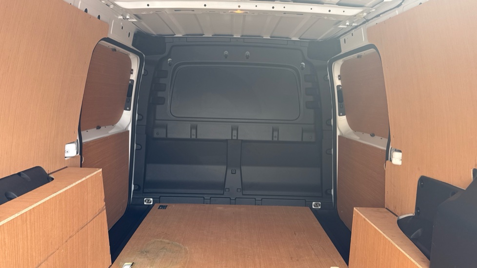 Ford Transit Connect 250 L2 Petrol 1.5 EcoBoost PHEV 150 Trend Van Auto - Image 12