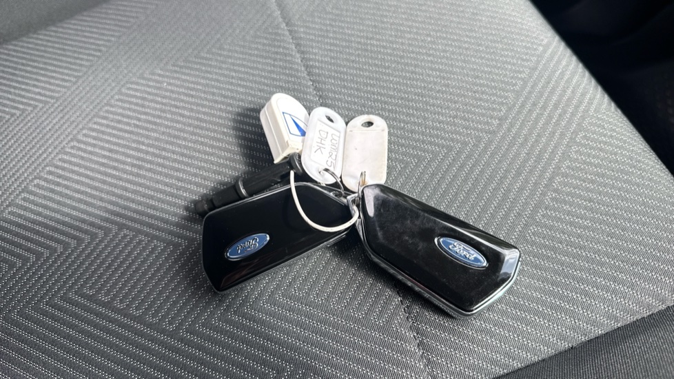 Ford Transit Connect 250 L2 Petrol 1.5 EcoBoost PHEV 150 Trend Van Auto - Image 20