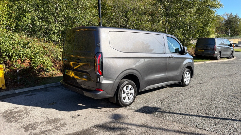 Ford Transit Custom E-320 L1 Rwd 100kW 65kWh H1 Van Limited Auto - Image 10