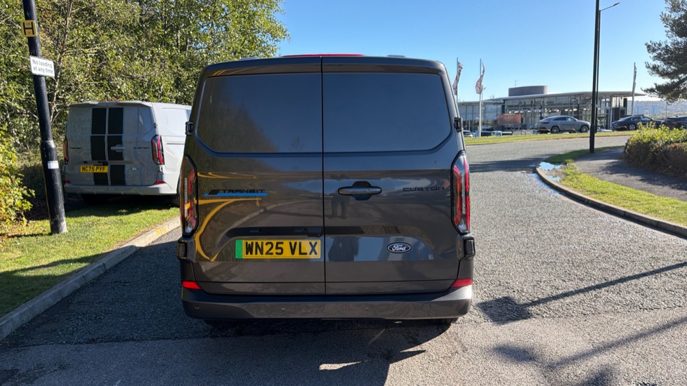 Ford Transit Custom E-320 L1 Rwd 100kW 65kWh H1 Van Limited Auto - Image 11