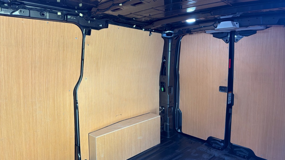 Ford Transit Custom E-320 L1 Rwd 100kW 65kWh H1 Van Limited Auto - Image 14